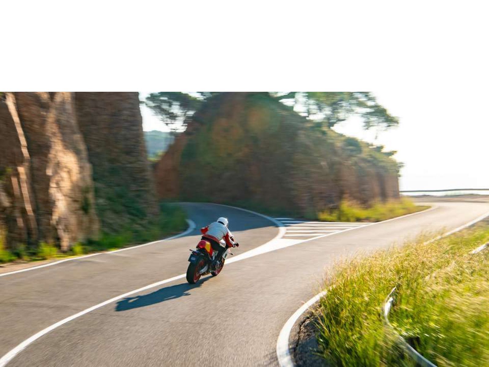 Мотоцикл YAMAHA XSR 900 GP (Legend Red) 2024